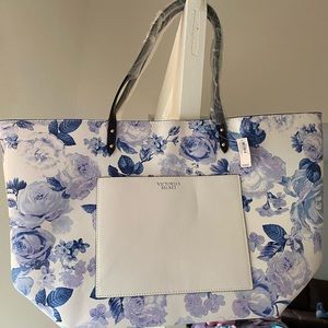 Victoria’s Secret Tote. NWT